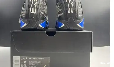 BV7630-004 'BLACK JORDAN VARSITY 14 SP AIR ROYAL RETRO 0526